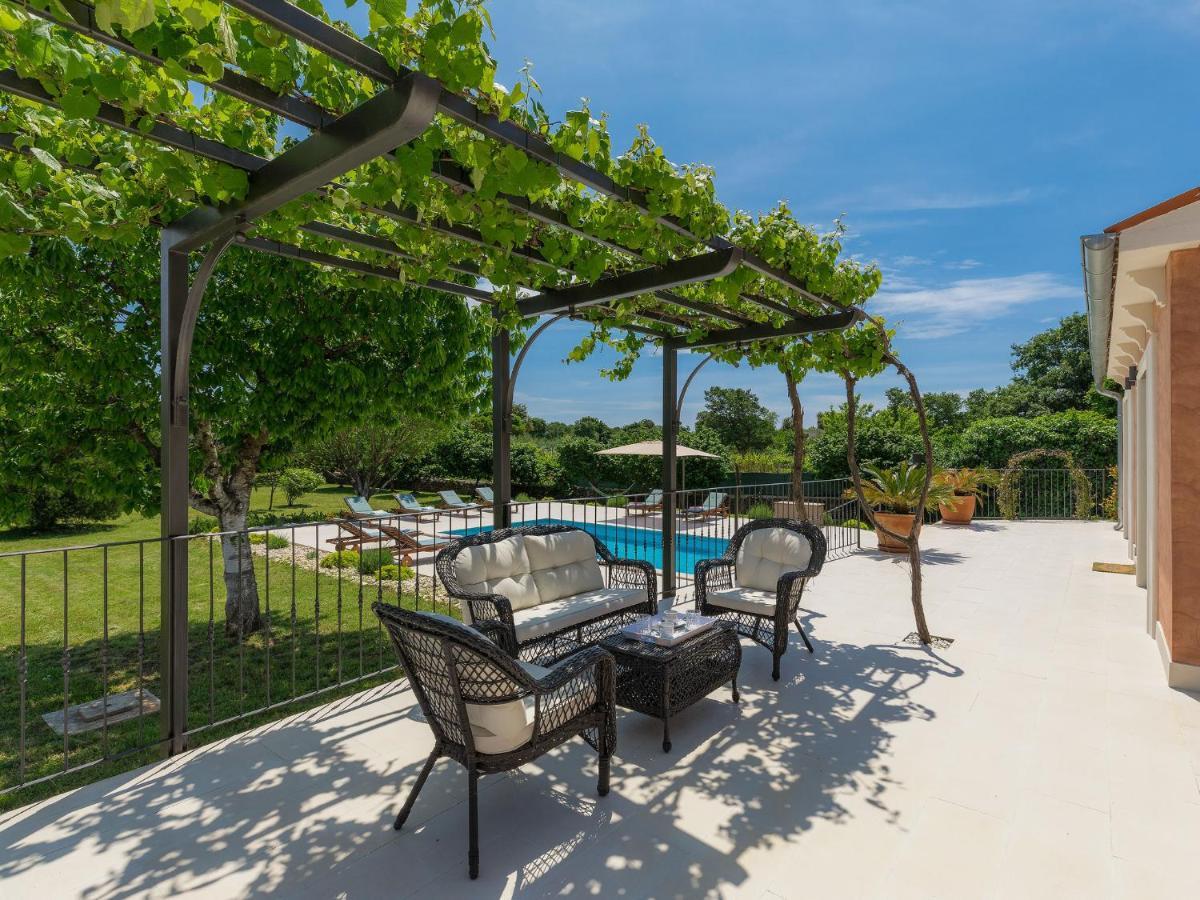 Holiday Home Villa Bernard By Interhome Ровинь Экстерьер фото