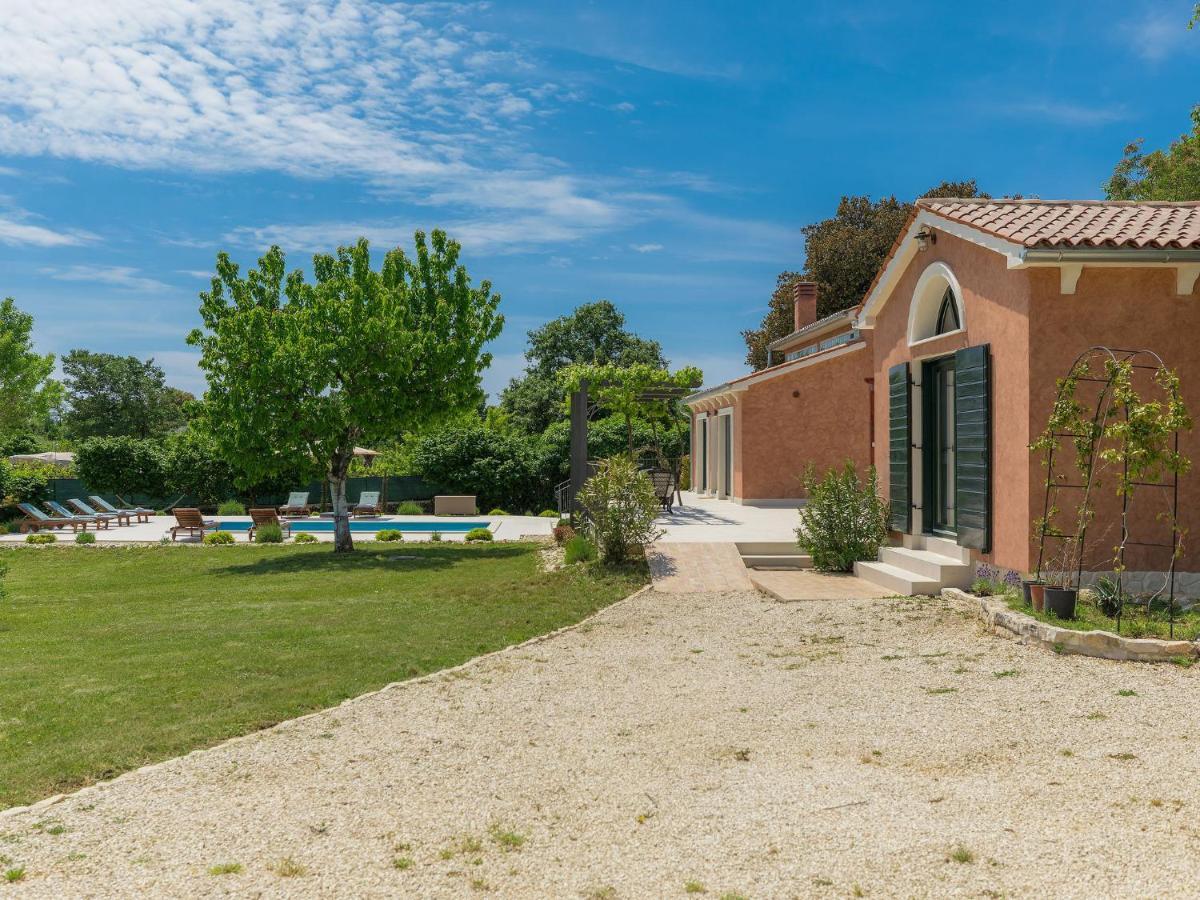 Holiday Home Villa Bernard By Interhome Ровинь Экстерьер фото