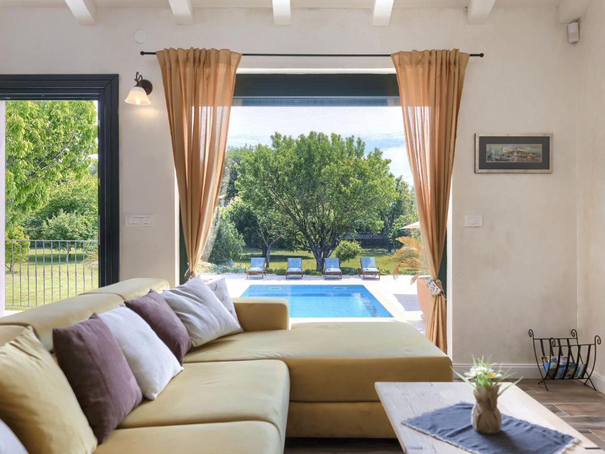 Holiday Home Villa Bernard By Interhome Ровинь Экстерьер фото