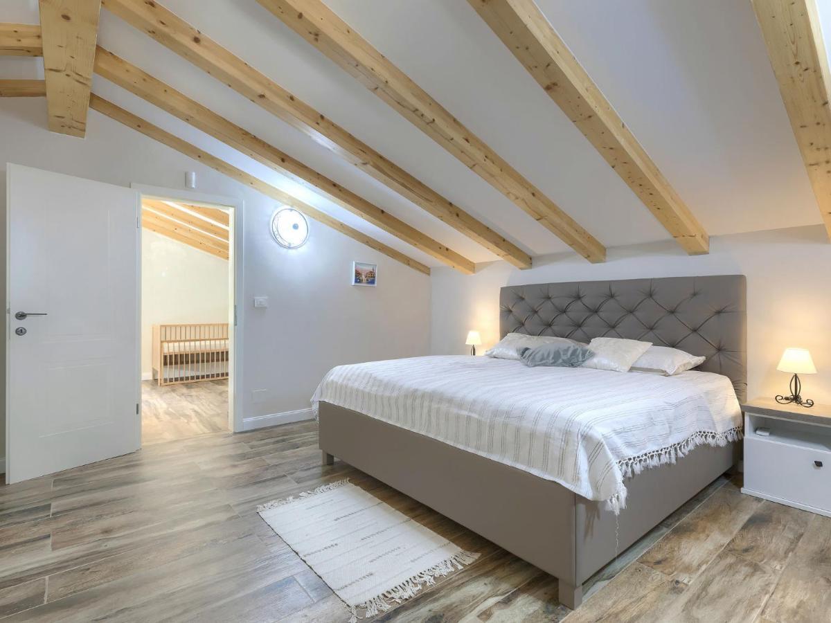 Holiday Home Villa Bernard By Interhome Ровинь Экстерьер фото