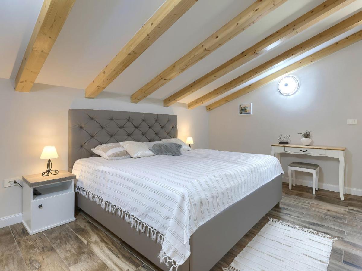 Holiday Home Villa Bernard By Interhome Ровинь Экстерьер фото