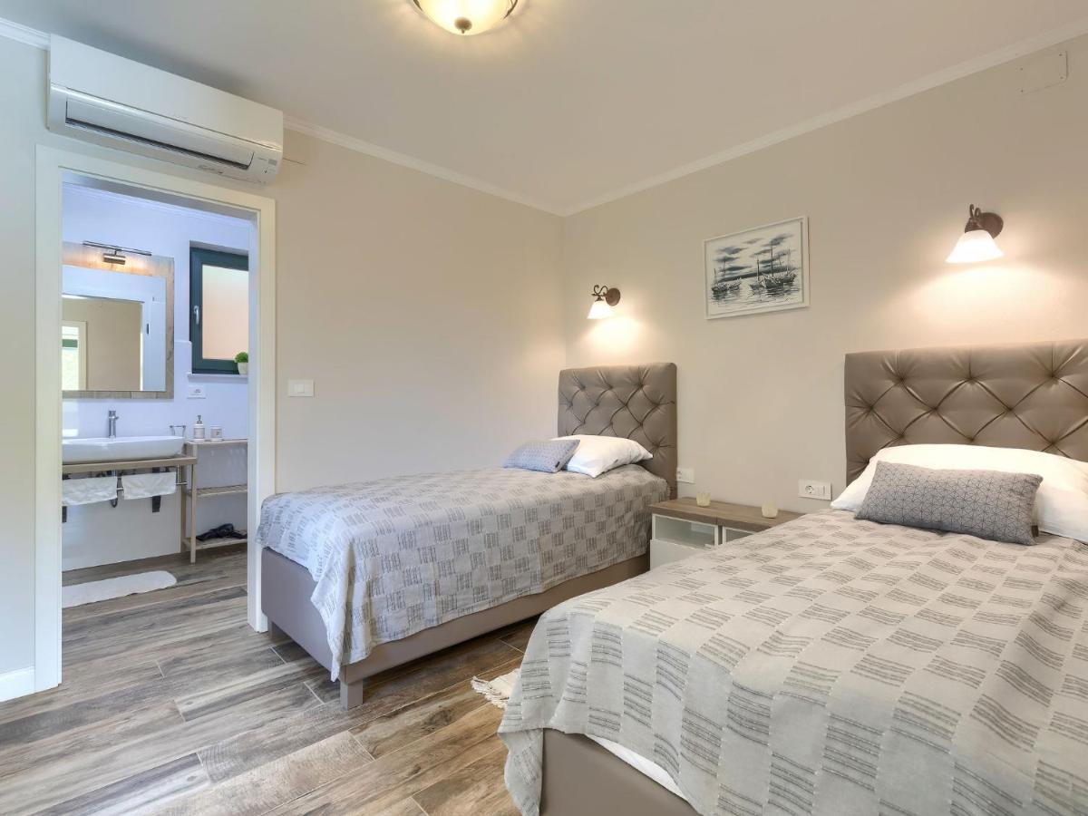 Holiday Home Villa Bernard By Interhome Ровинь Экстерьер фото