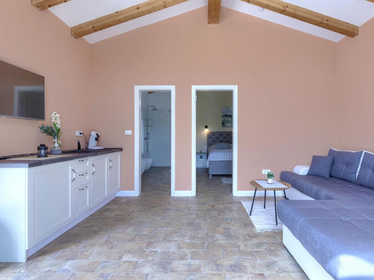 Holiday Home Villa Bernard By Interhome Ровинь Экстерьер фото