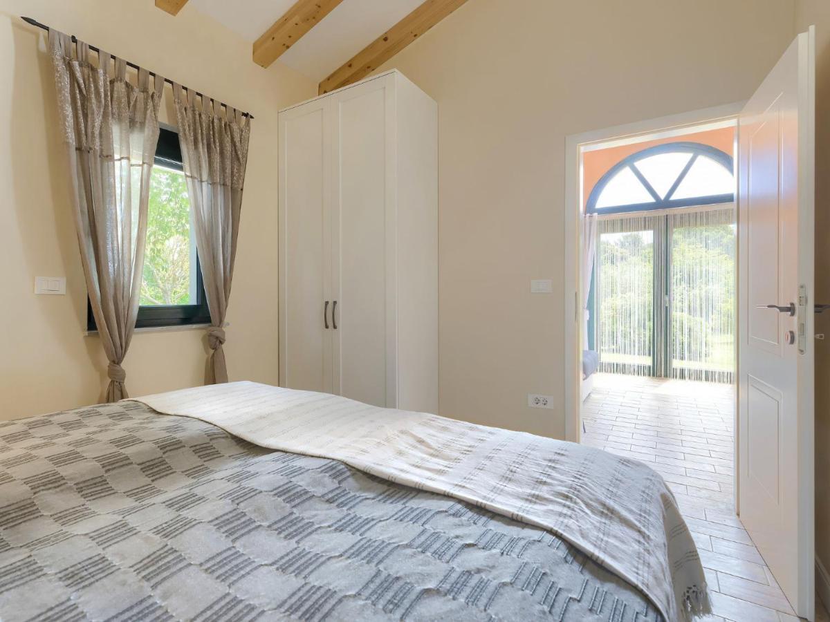 Holiday Home Villa Bernard By Interhome Ровинь Экстерьер фото