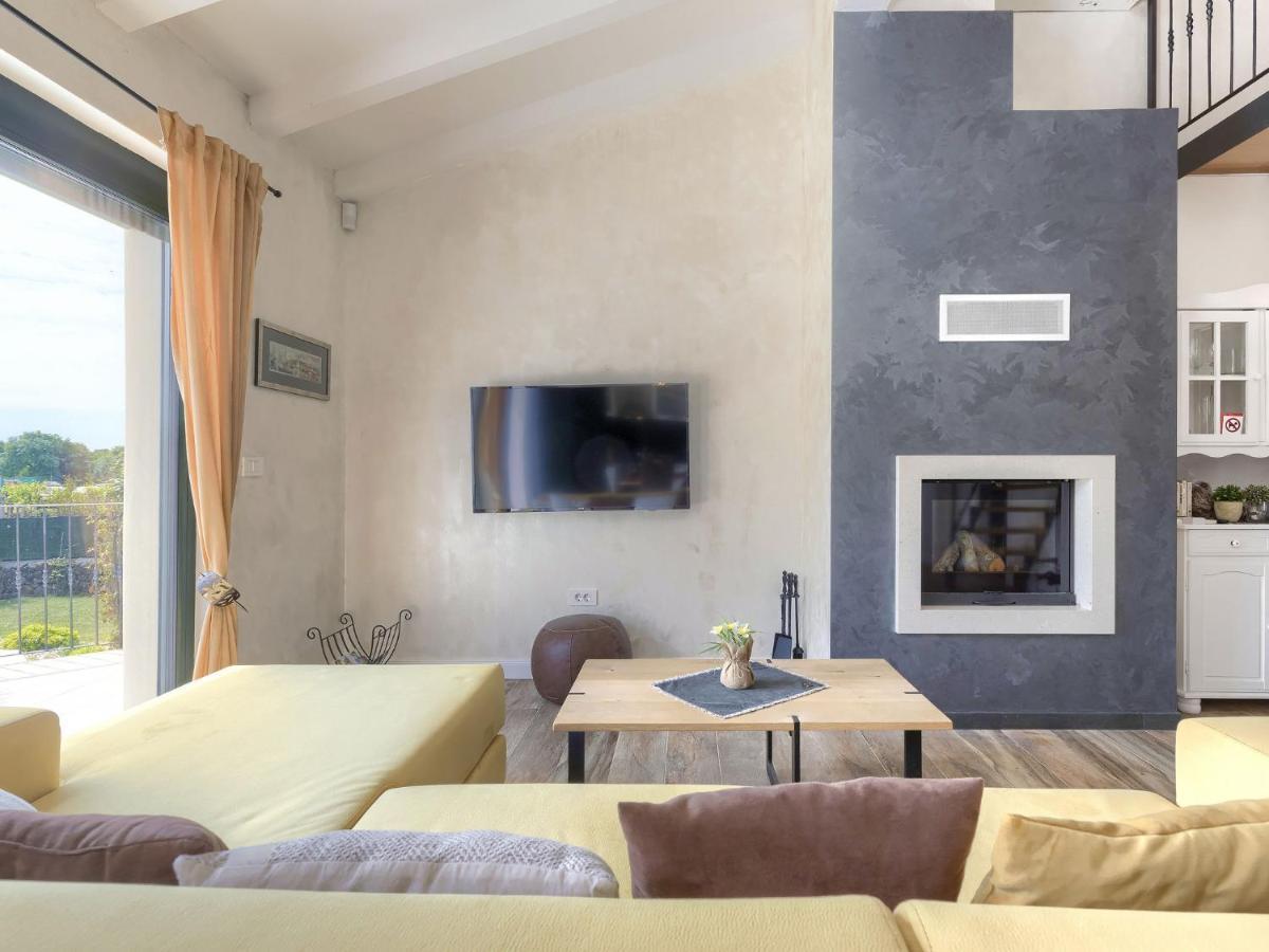 Holiday Home Villa Bernard By Interhome Ровинь Экстерьер фото