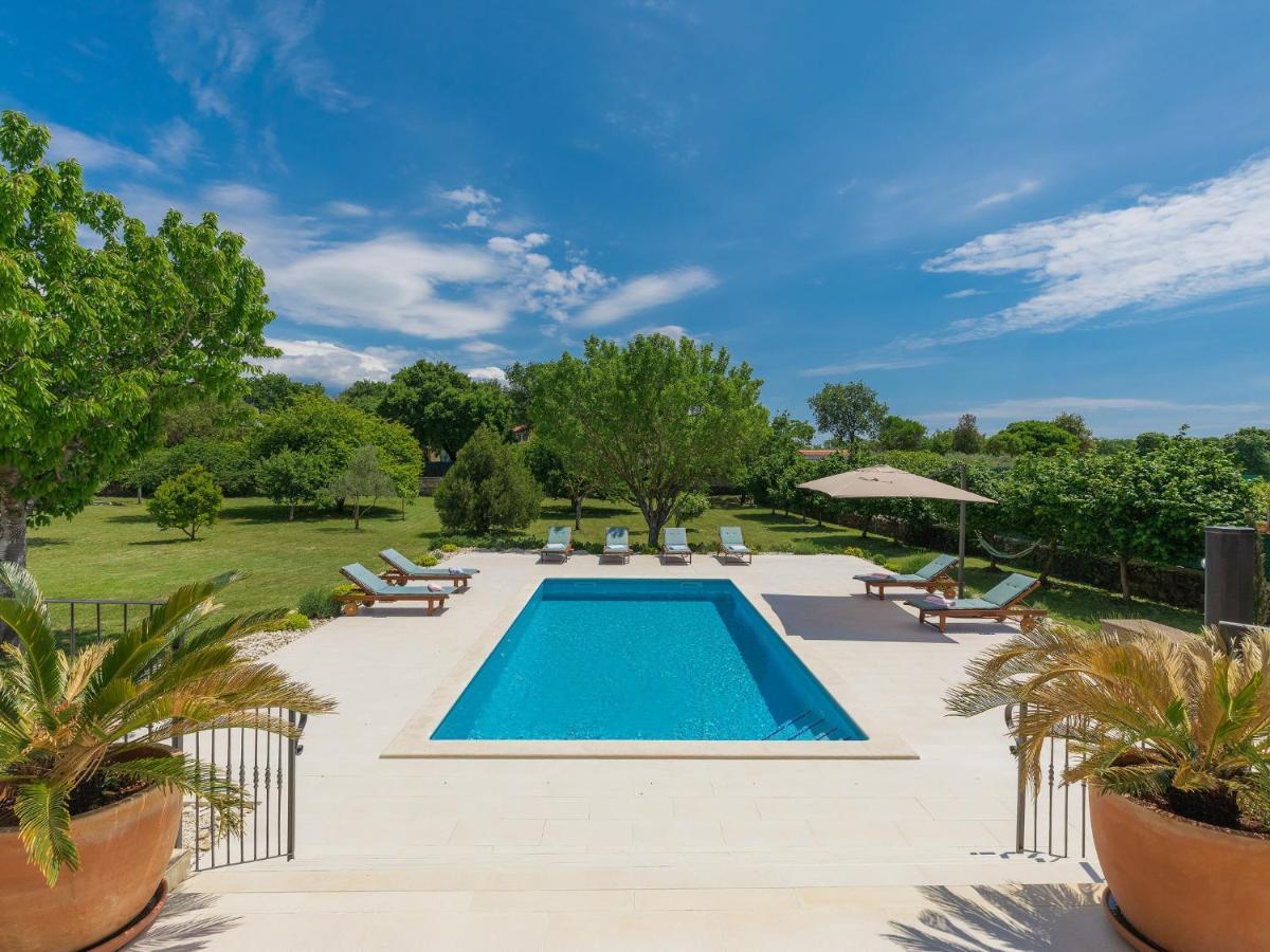 Holiday Home Villa Bernard By Interhome Ровинь Экстерьер фото
